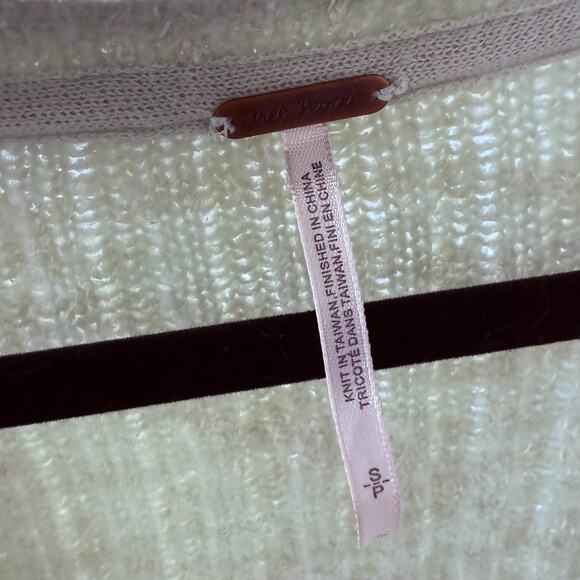 Free People V Neck Cropped Pullover Textured Knit Sweater Light Sage Green - Picture 8 of 8